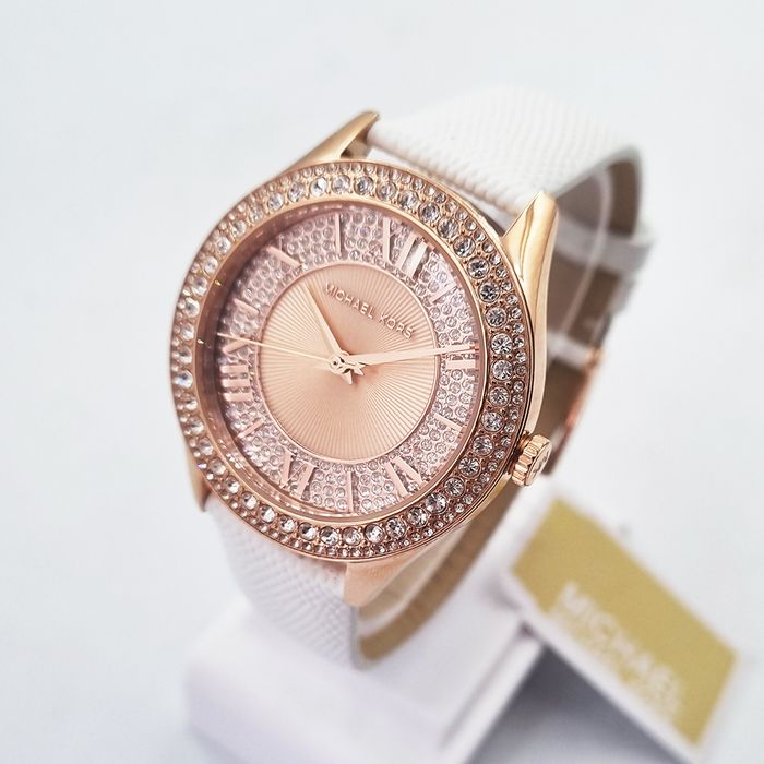 Michael Kors Harlowe Analog Rose Gold Dial White Leather Strap Watch For Women - MK2989