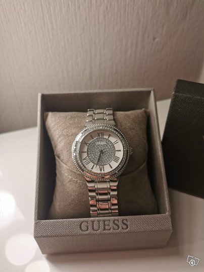 Guess Madison Diamonds Silver Dial Silver Steel Strap Watch for Women - W0637L1