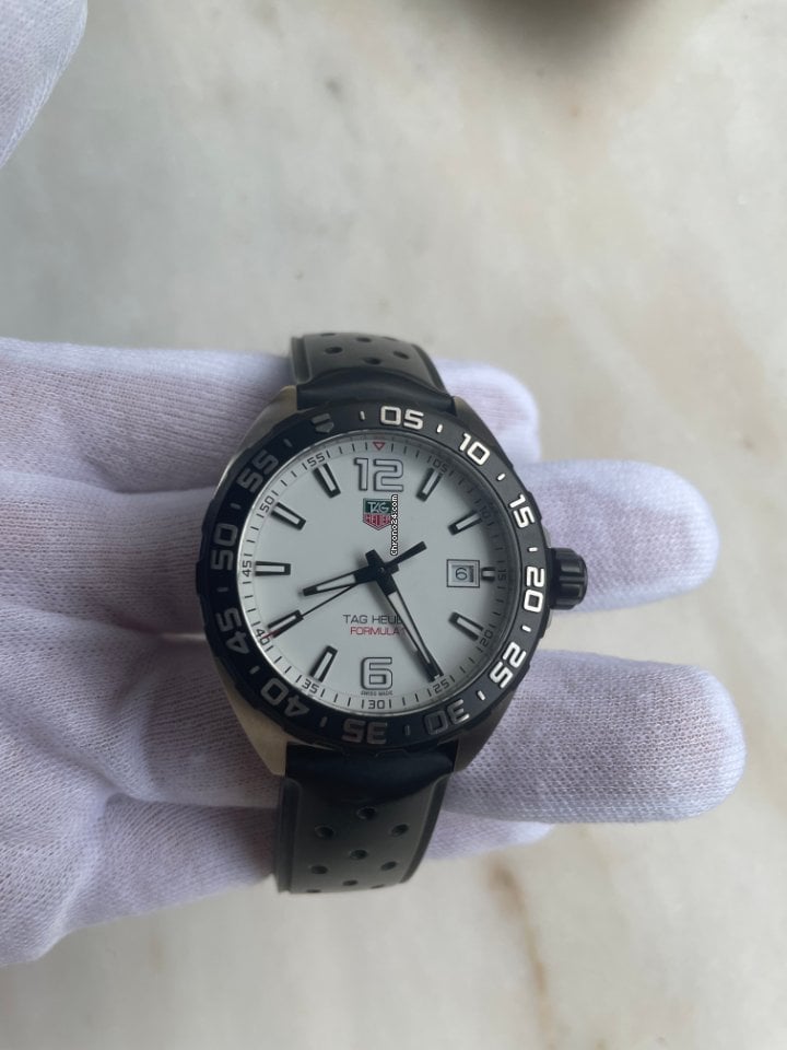 Tag Heuer Formula 1 Quartz White Dial Black Rubber Strap Watch for Men -  WAZ1111.FT8023