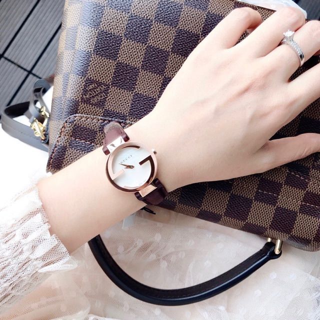 Gucci Interlocking Mother of Pearl Dial Brown Leather Strap Watch For Women - YA133516