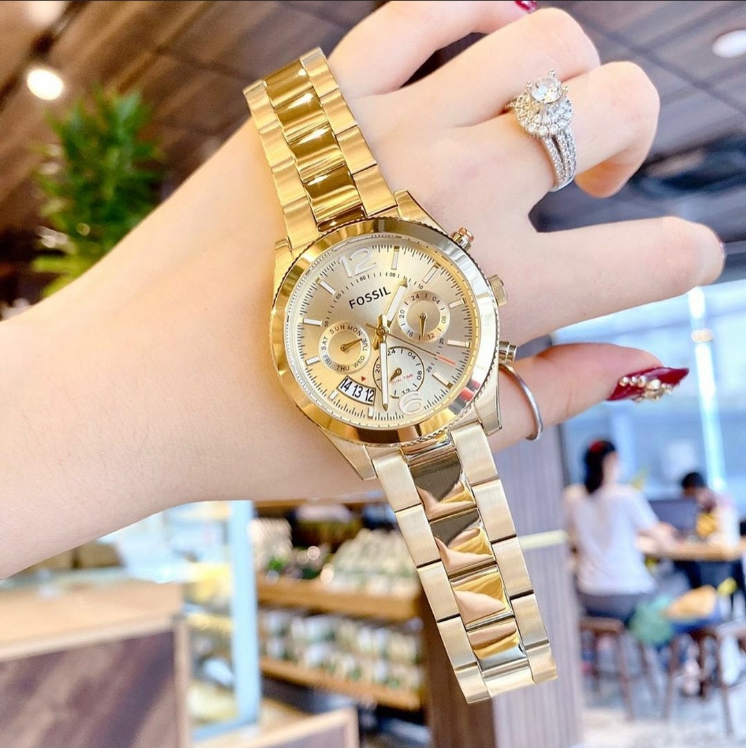 Fossil Boyfriend Gold Dial Gold Steel Strap Watch for Women - ES3884