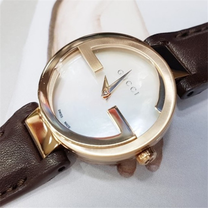 Gucci Interlocking Mother of Pearl Dial Brown Leather Strap Watch For Women - YA133516