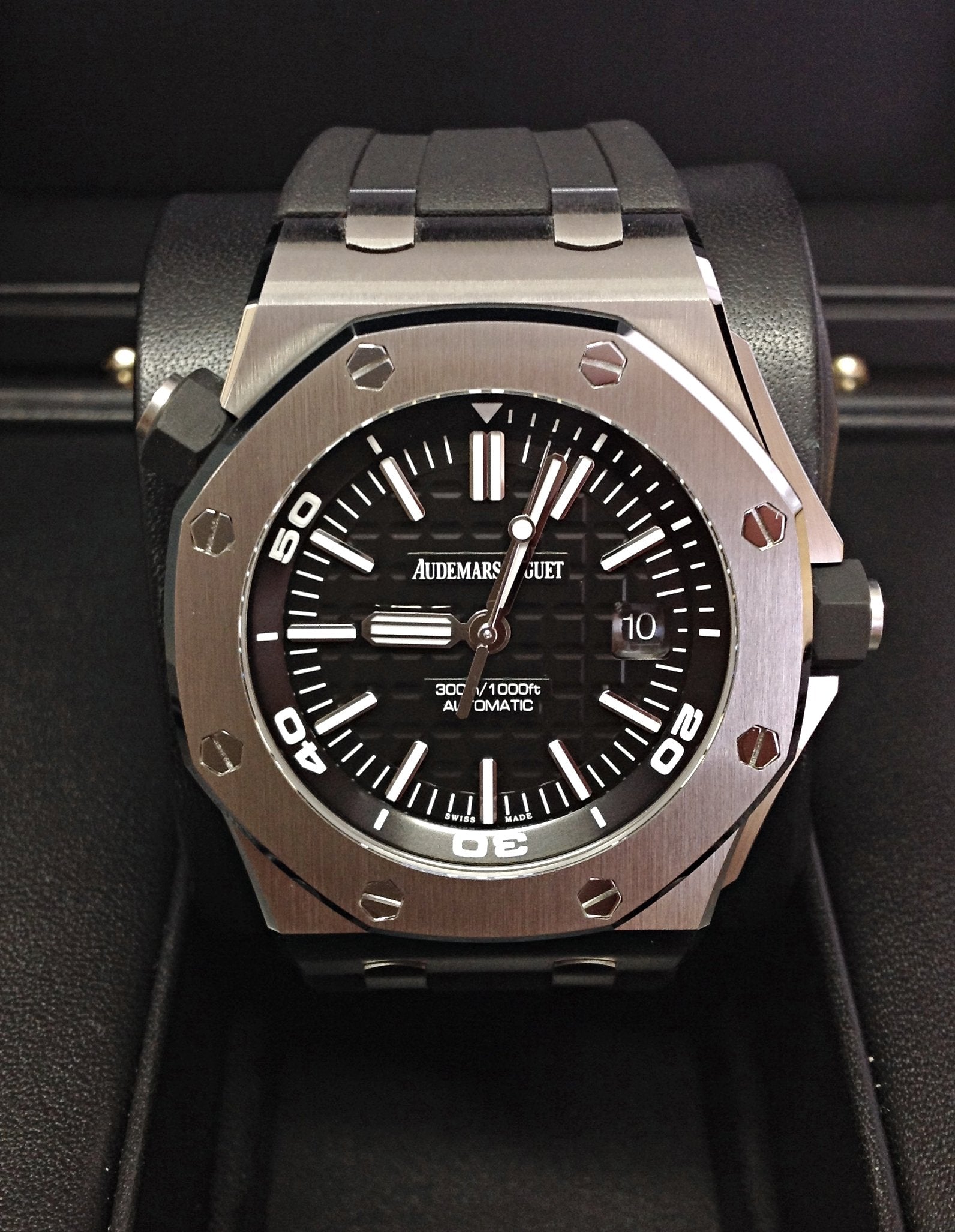 Audemars Piguet Royal Oak Offshore Diver Black Dial Black Rubber Strap Watch for Men - 15710ST.OO.A002CA.01