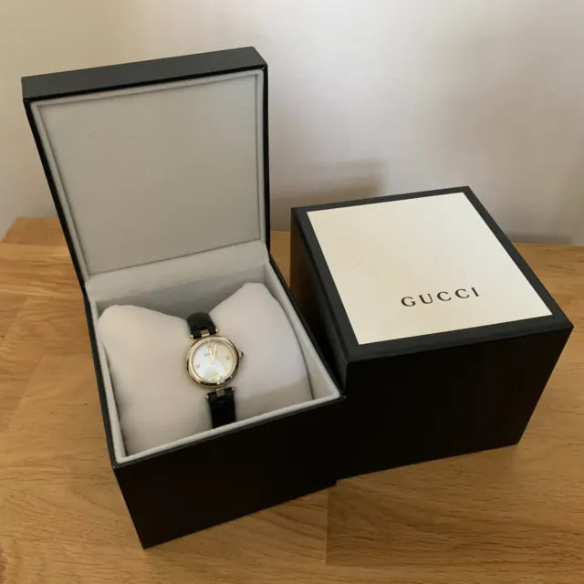 Gucci Diamantissima Mother of Pearl Dial Black Leather Strap Watch For Women - YA141505