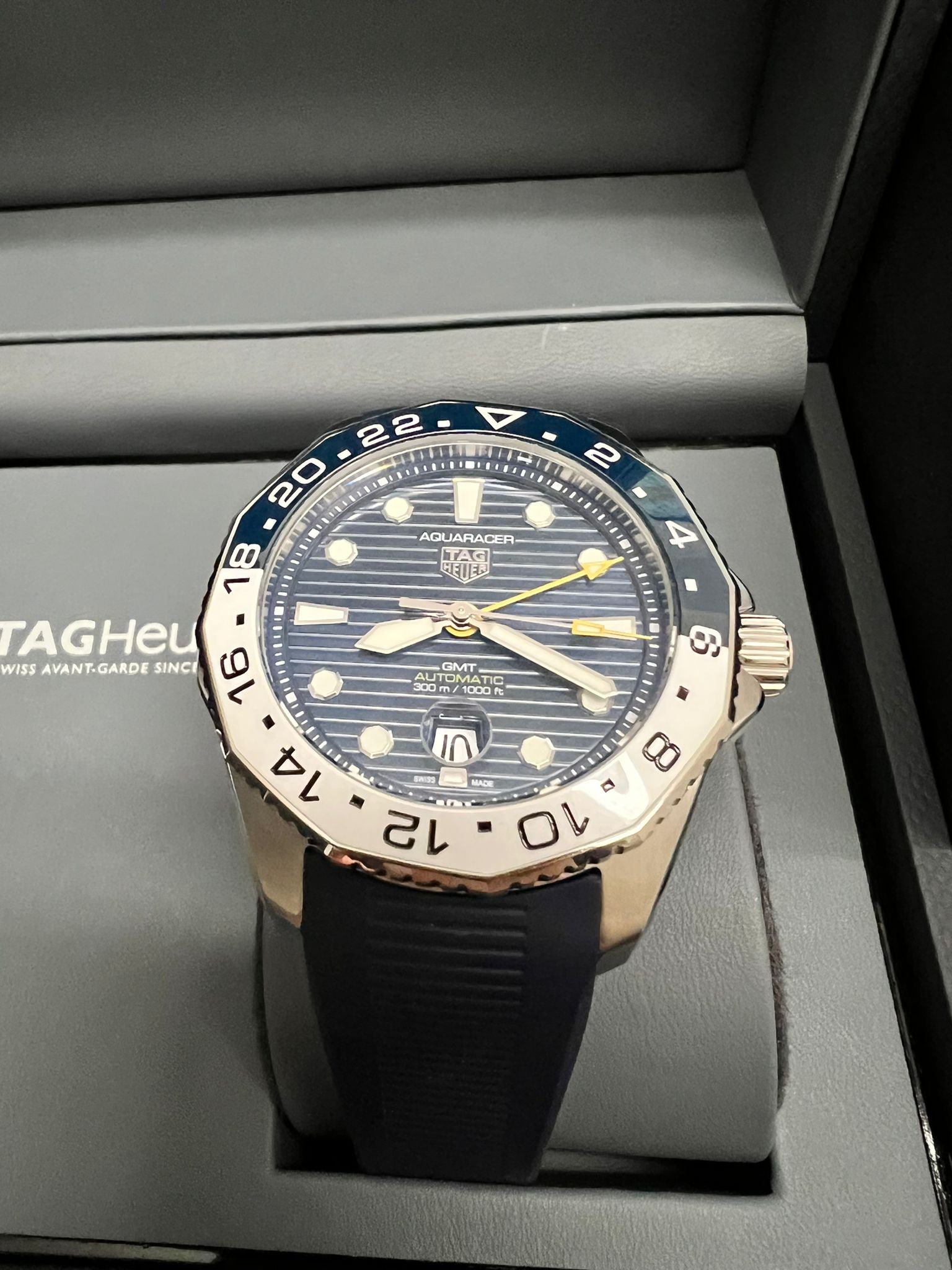 Tag Heuer Aquaracer Professional 300 GMT Automatic Blue Dial Blue Rubber Strap Watch for Men - WBP2010.FT6198