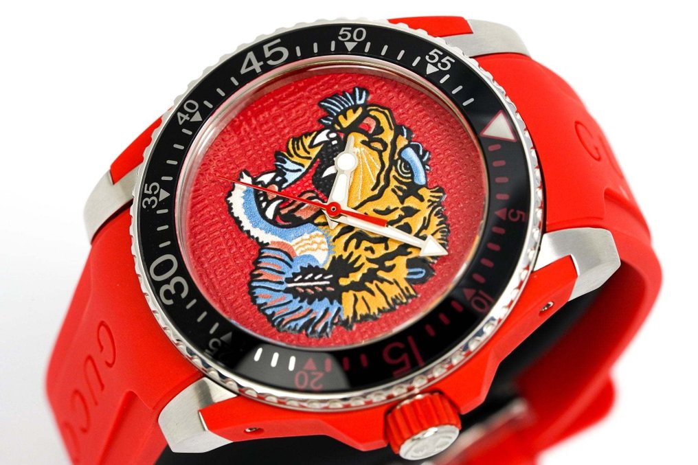 Gucci Dive Red Dial Red Emroidered Tiger Rubber Watch For Men - YA136315