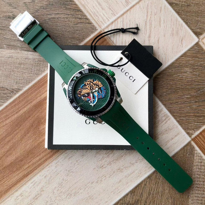 Gucci Dive Tiger Head Motif Green Dial Green Rubber Strap Watch For Men - YA136316