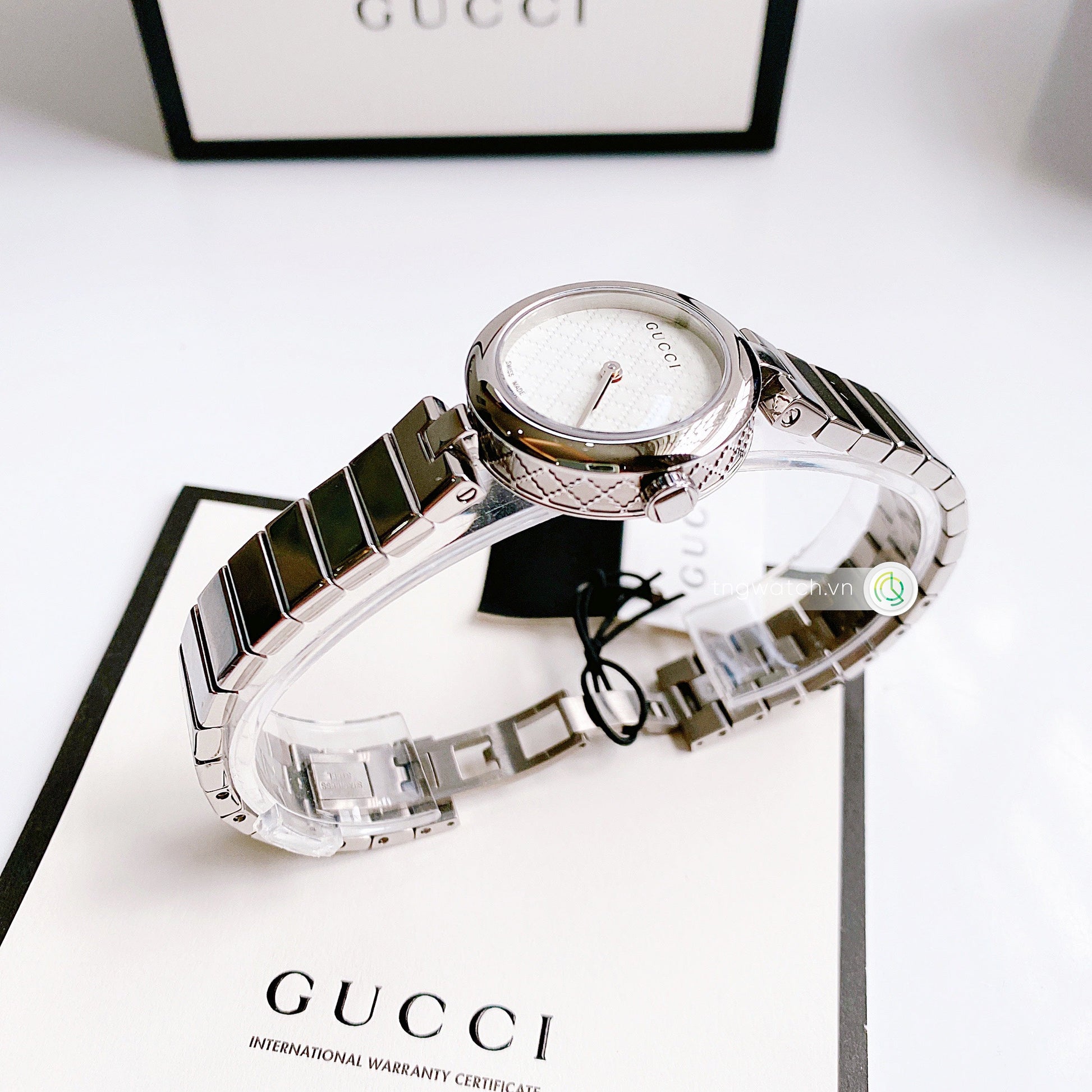 Gucci Diamantissima Quartz White Dial Silver Steel Strap Watch For Women - YA141402