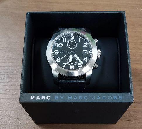 Marc Jacobs Larry Black Dial Black Leather Strap Watch for Men - MBM5033