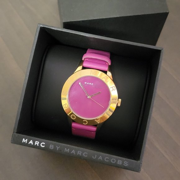 Marc Jacobs Purple Dial Purple Leather Strap Watch for Women - MBM1209