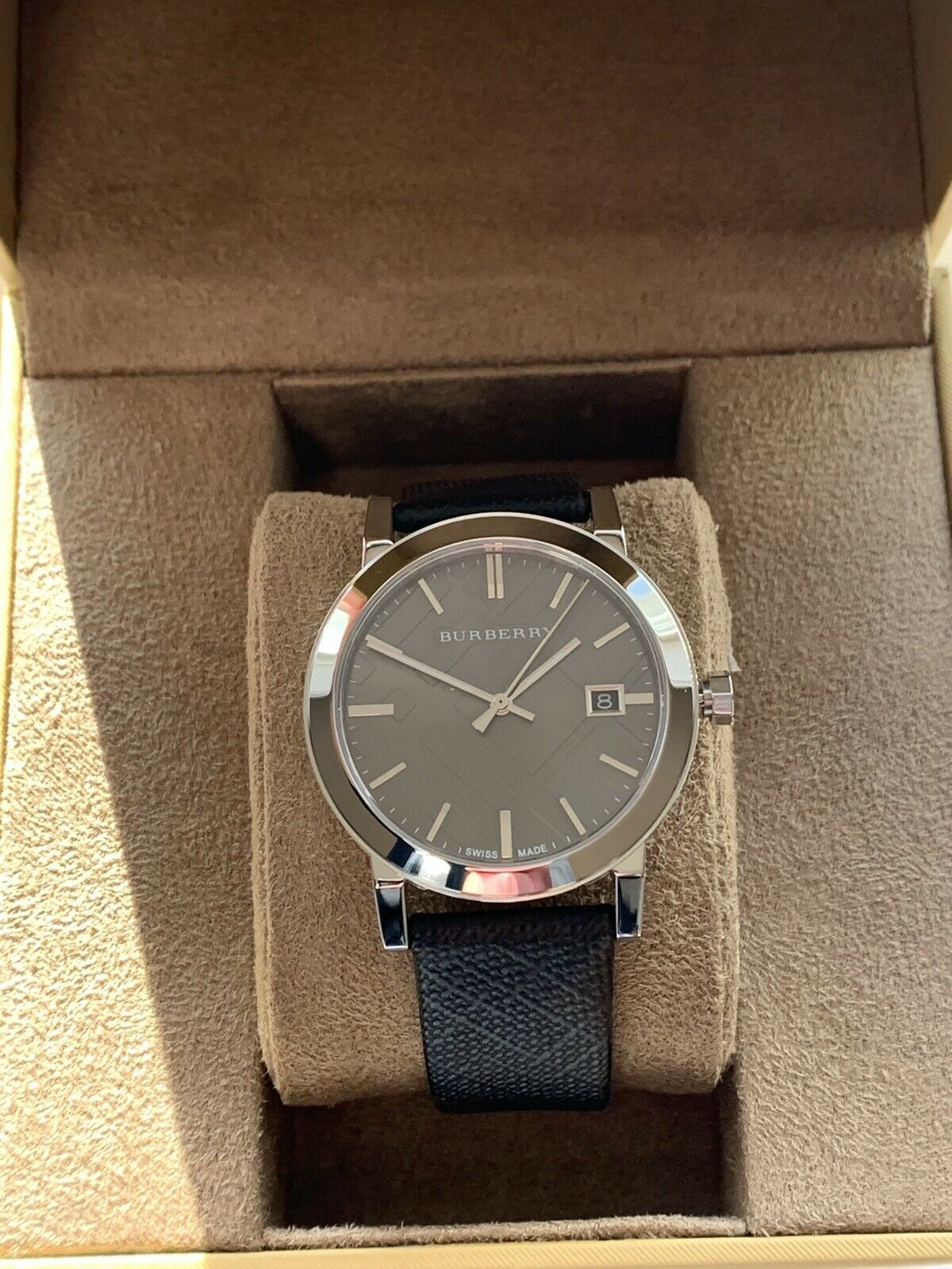 Burberry Heritage Grey Dial Black Leather Strap Watch for Men - BU9024