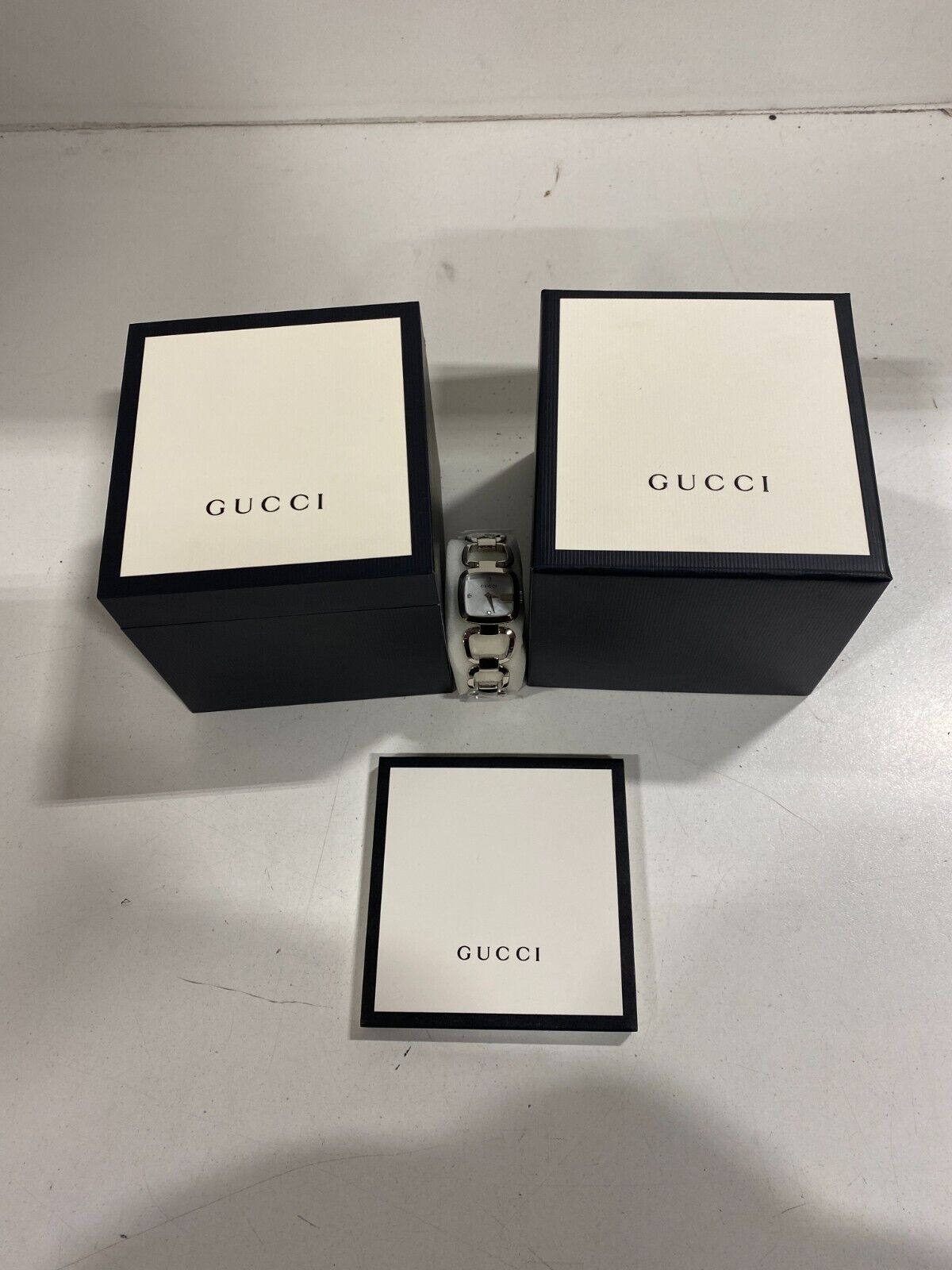 Gucci G Gucci Diamonds Mother of Pearl Dial Silver Steel Strap Watch For Women - YA125502